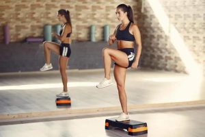 Treino com Step: Transforme Seu Corpo com Exercícios Simples